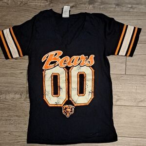 Bears V-Neck Short Sleeve Tee in Black and Orange